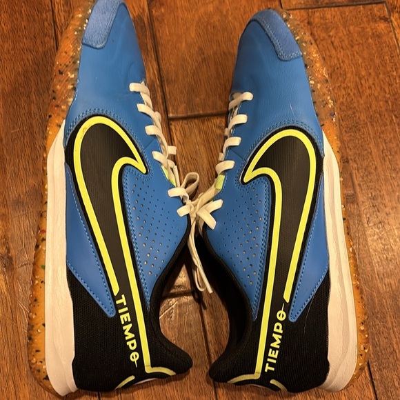 Nike Tiempo React Legend 9 Club IC Indoor Soccer  Mens Size 9 Shoes - Picture 7 of 9